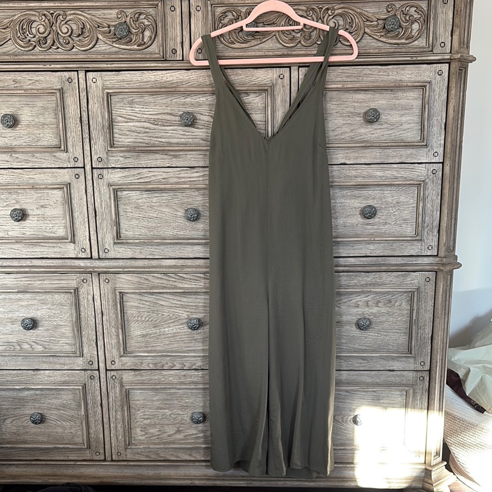 Olive Green Sleeveless Jumpsuit